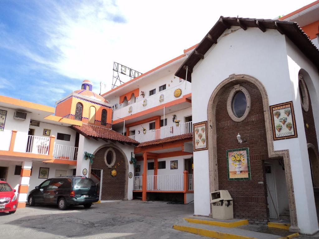 Hotel Mario'S Inn Ramos Arizpe Ngoại thất bức ảnh