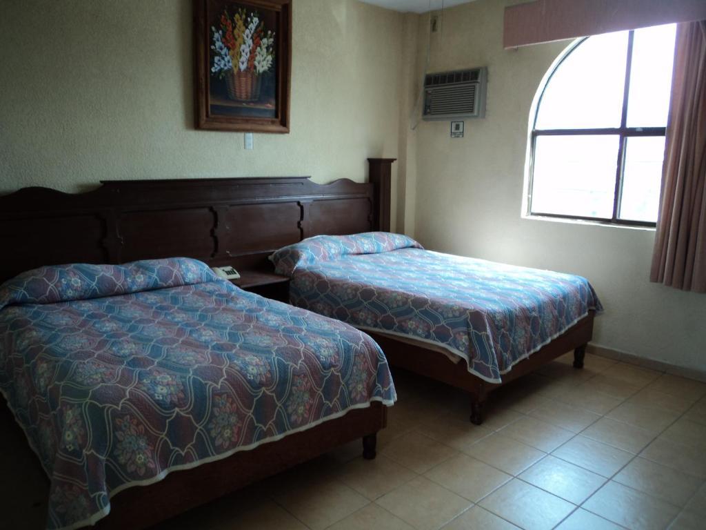 Hotel Mario'S Inn Ramos Arizpe Ngoại thất bức ảnh