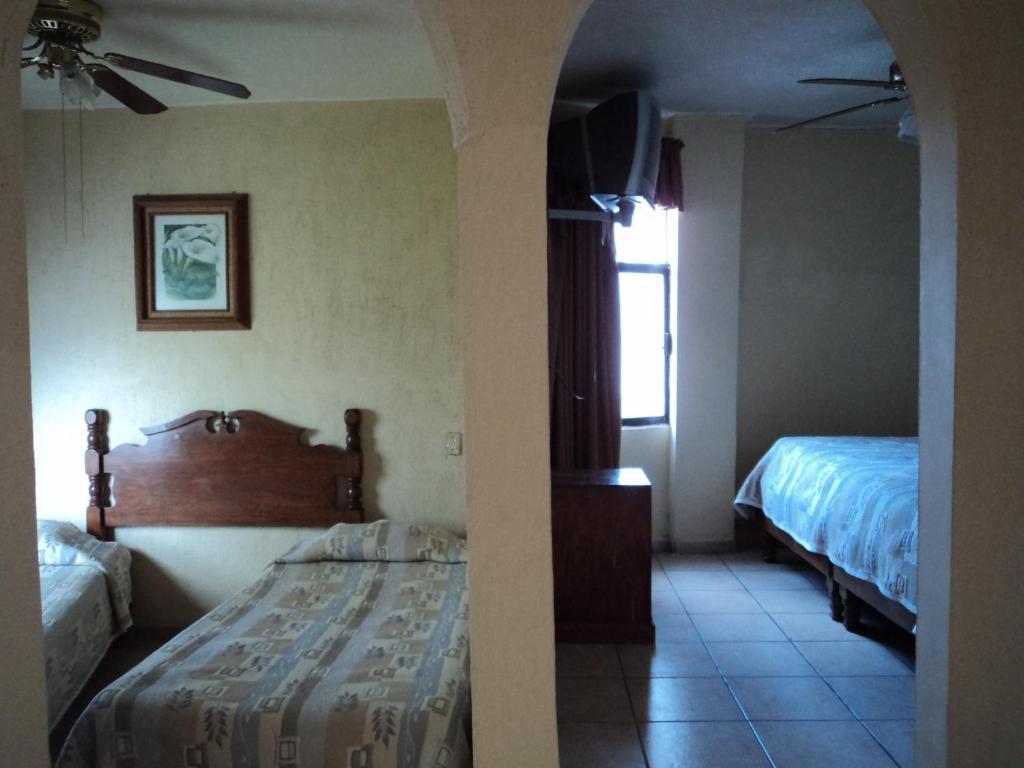 Hotel Mario'S Inn Ramos Arizpe Ngoại thất bức ảnh
