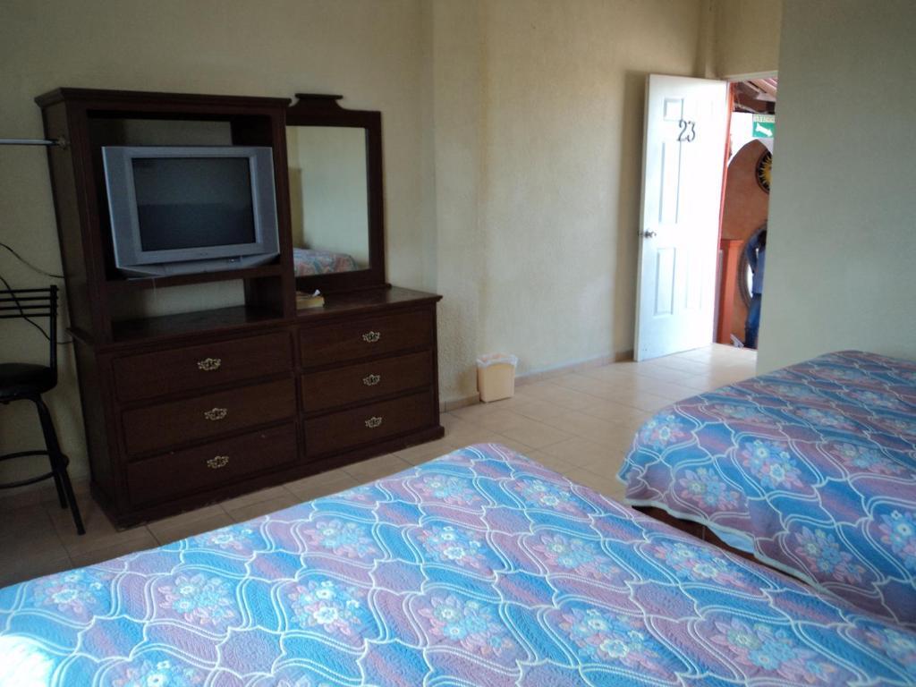 Hotel Mario'S Inn Ramos Arizpe Ngoại thất bức ảnh